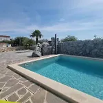 Marta Apartment *