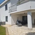Marta Apartment *